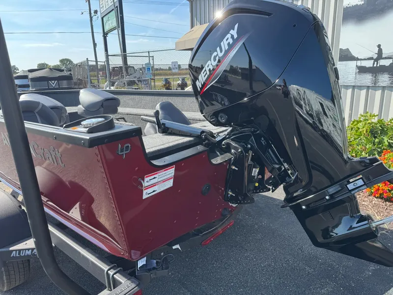 Slide: The Image of Alumacraft 2026 Alumacraft Voyager 175 Tiller 2026 - 7