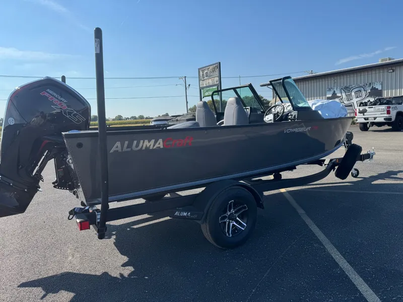 Slide: The Image of Alumacraft 2026 Alumacraft Voyager 175 Sport 2026 - 4