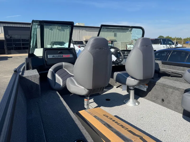 Slide: The Image of Alumacraft 2026 Alumacraft Voyager 175 Sport 2026 - 9