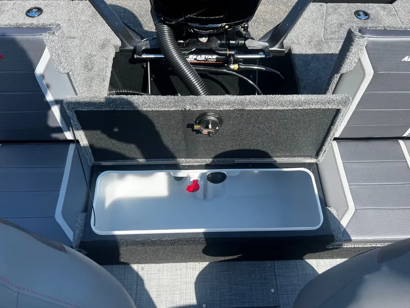 Slide: The Image of Alumacraft 2026 Alumacraft Competitor 175X Sport 2026 - 11