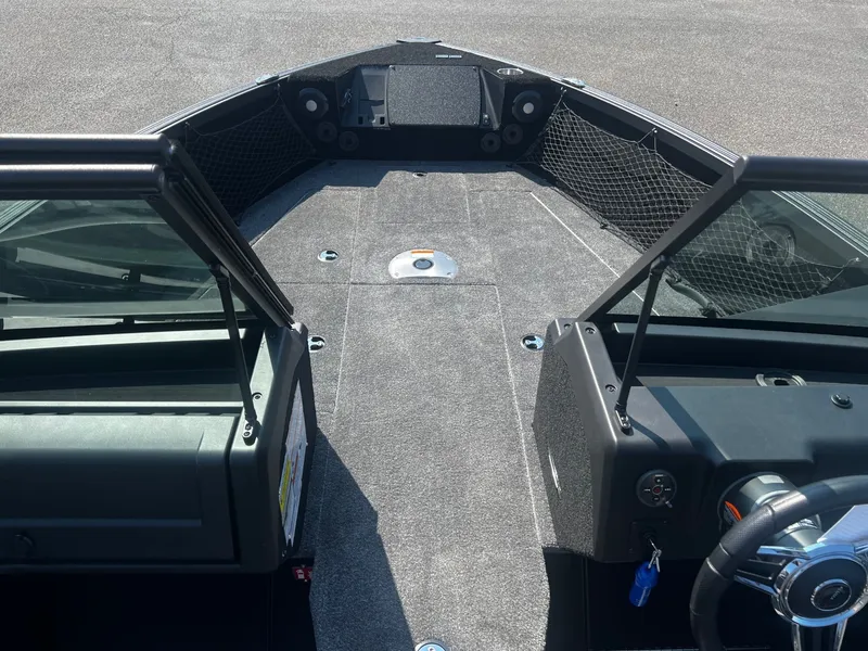 Slide: The Image of Alumacraft 2026 Alumacraft Competitor 175X Sport 2026 - 5