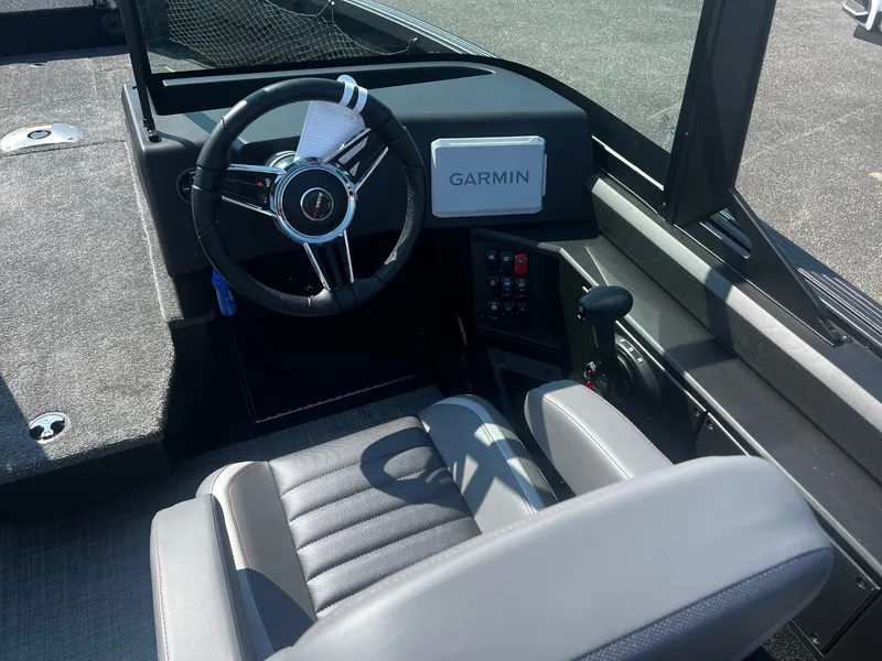 Slide: The Image of Alumacraft 2026 Alumacraft Competitor 175X Sport 2026 - 7