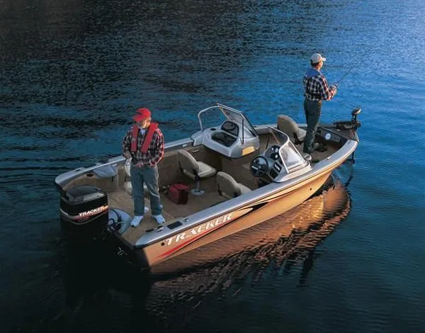 Slide: The Image of Tracker Tundra 20 WT 2003 - 27