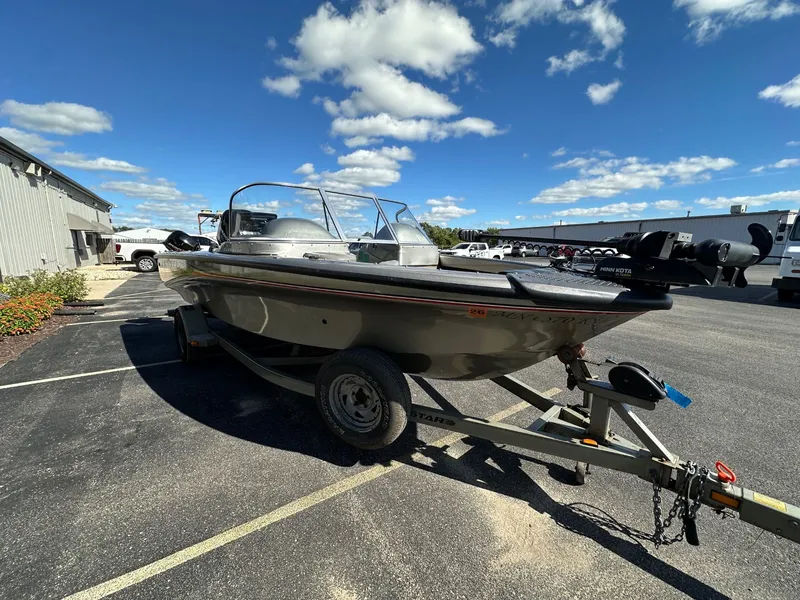 Slide: The Image of Tracker Tundra 20 WT 2003 - 7