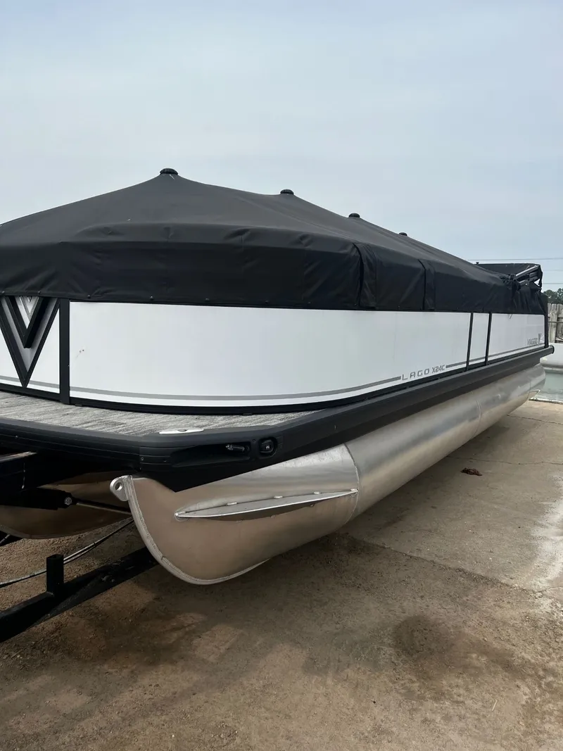 Slide: The Image of Viaggio 2025 Viaggio Lago X 24C 2025 - 1