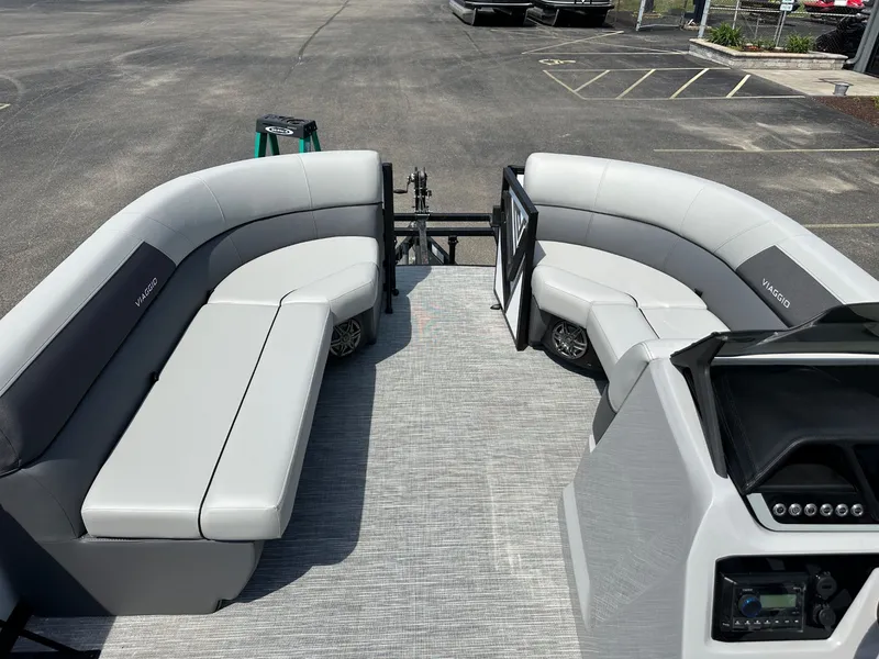 Slide: The Image of Viaggio 2025 Viaggio Lago V 18C 2025 - 10