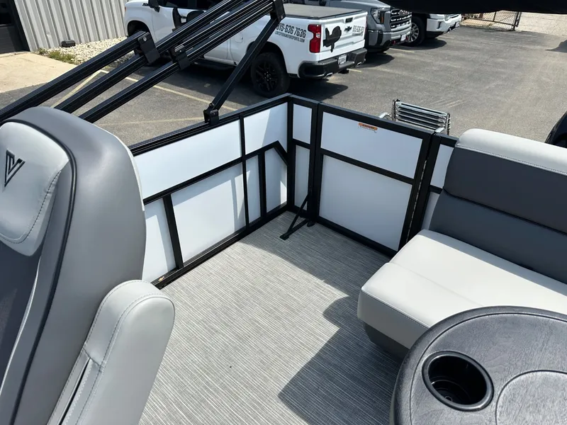 Slide: The Image of Viaggio 2025 Viaggio Lago V 18C 2025 - 14