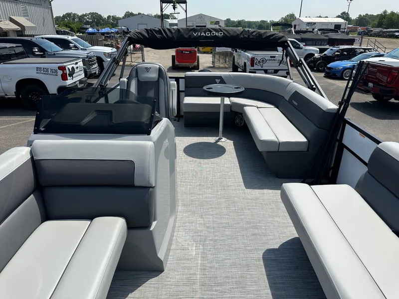 Slide: The Image of Viaggio 2025 Viaggio Lago V 18C 2025 - 9