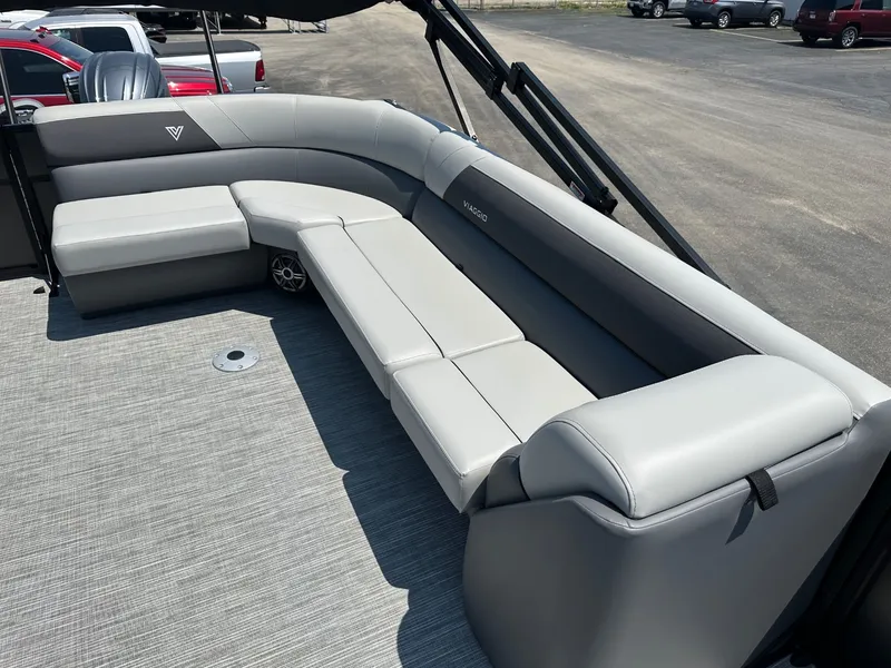 Slide: The Image of Viaggio 2025 Viaggio Lago V 22C 2025 - 10