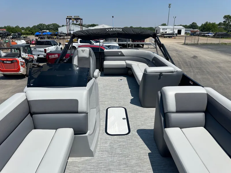 Slide: The Image of Viaggio 2025 Viaggio Lago V 22C 2025 - 6