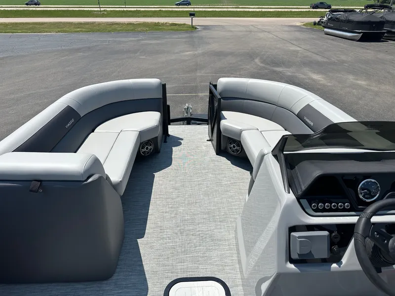 Slide: The Image of Viaggio 2025 Viaggio Lago V 22C 2025 - 7