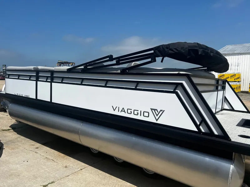 Slide: The Image of Viaggio 2025 Viaggio Lago V 22C 2025 - 5