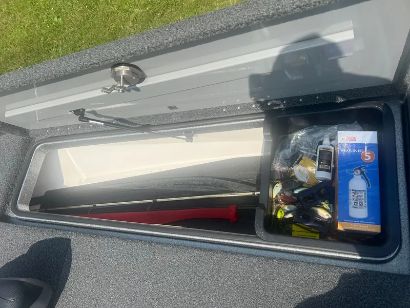 Slide: The Image of Caymas CX 20 PRO 2022 - 23