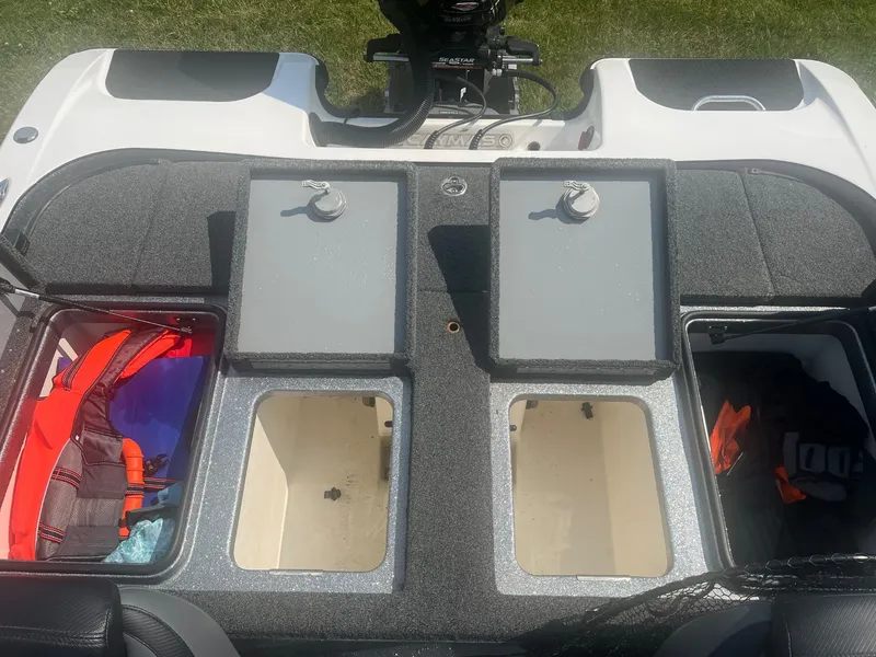 Slide: The Image of Caymas CX 20 PRO 2022 - 26