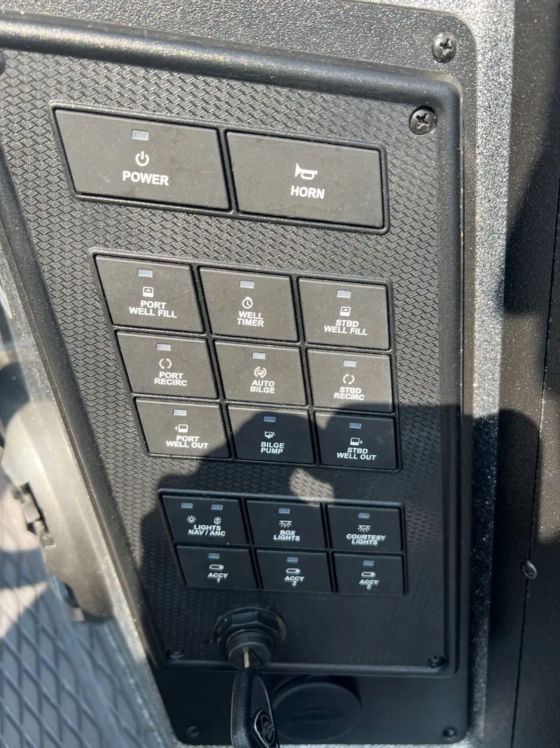 Slide: The Image of Caymas DV 20 2023 - 15