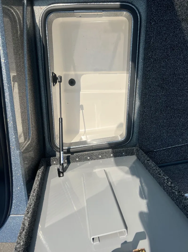 Slide: The Image of Caymas DV 20 2023 - 24