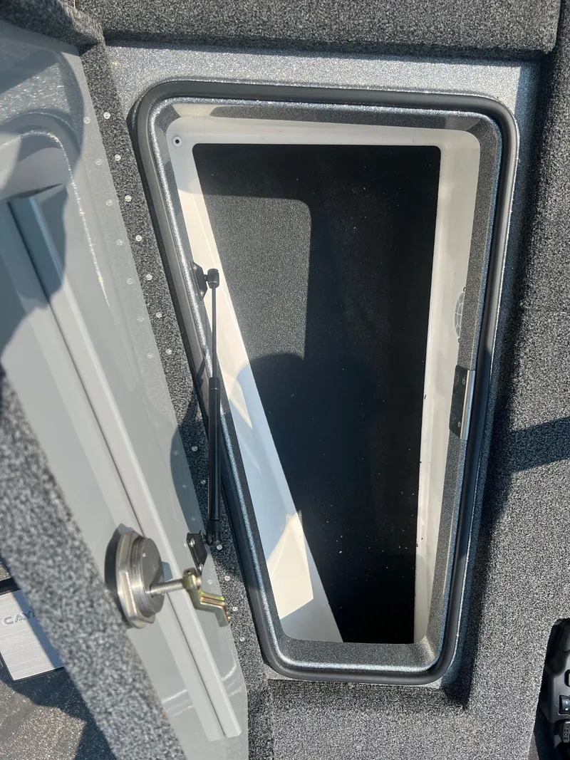 Slide: The Image of Caymas DV 20 2023 - 25