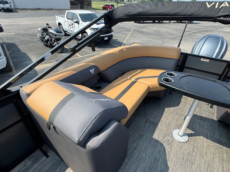 Slide: The Image of Viaggio 2025 Viaggio Lago X 24U 2025 - 19