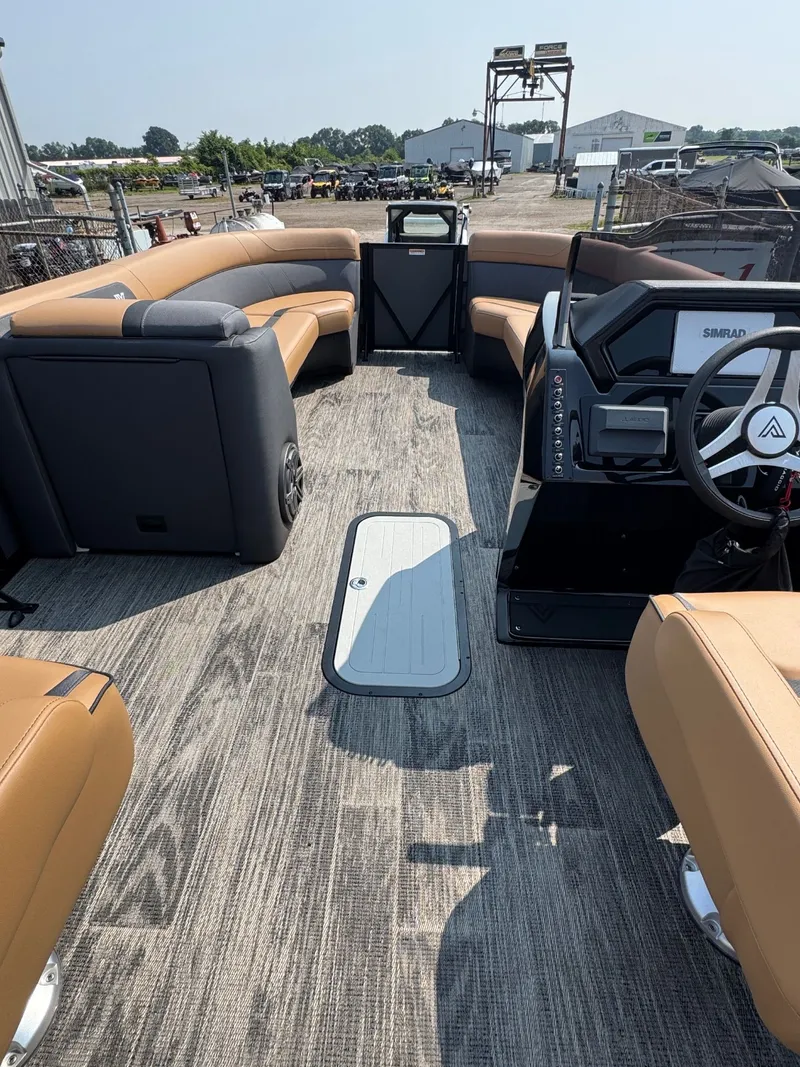 Slide: The Image of Viaggio 2025 Viaggio Lago X 24U 2025 - 23