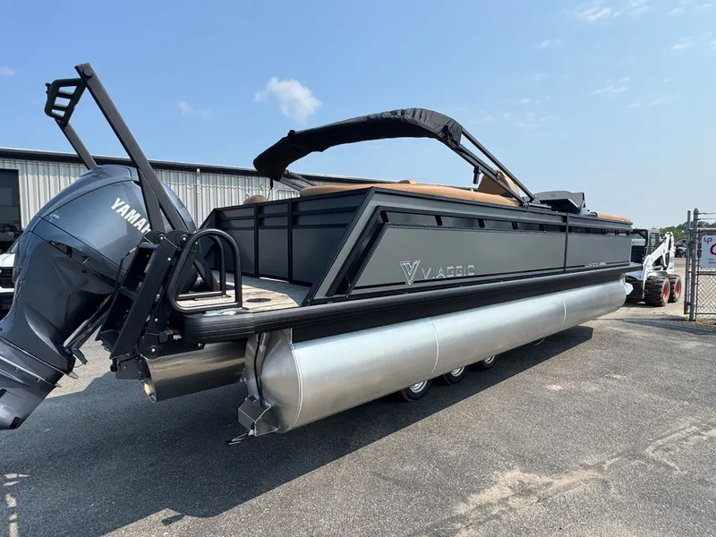 Slide: The Image of Viaggio 2025 Viaggio Lago X 24U 2025 - 6