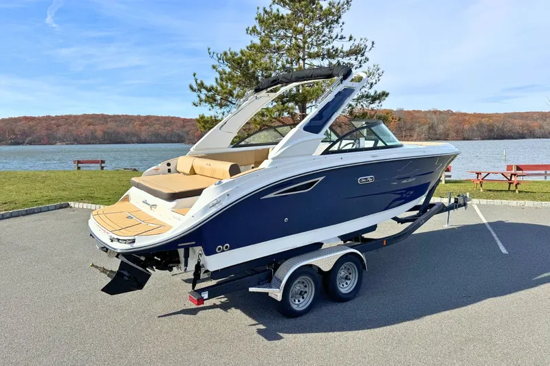 Slide: The Image of Sea Ray SDX 230 2026 - 2