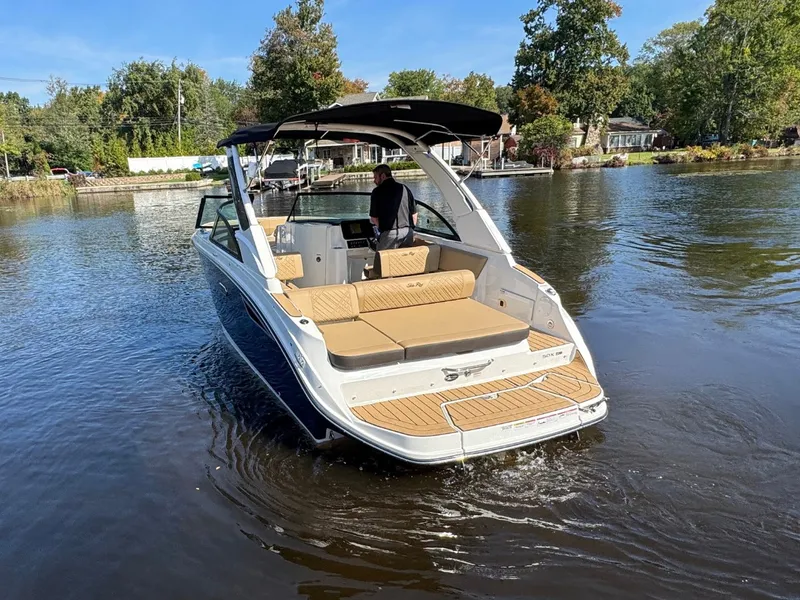 Slide: The Image of Sea Ray SDX 230 2026 - 5