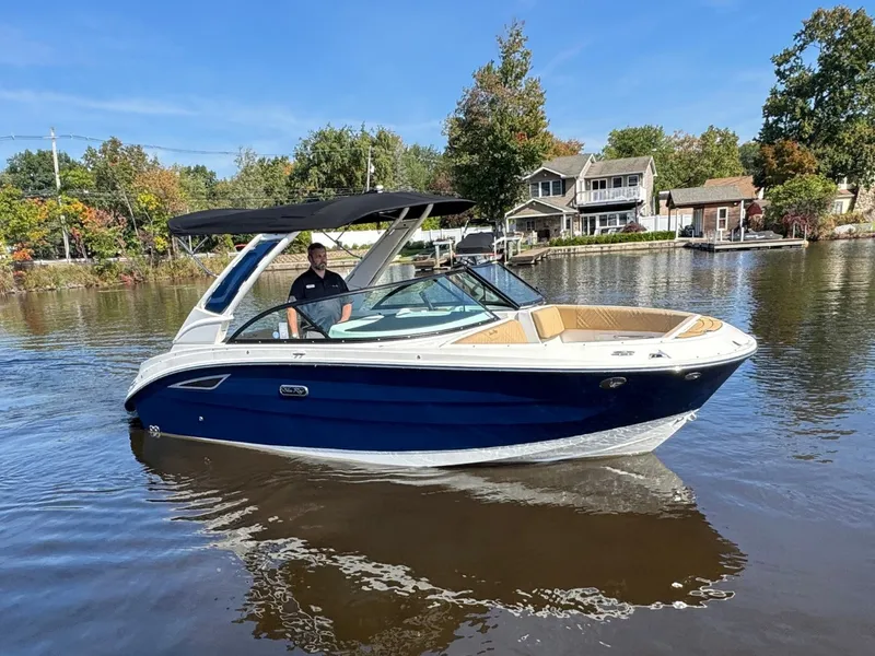 Slide: The Image of Sea Ray SDX 230 2026 - 2