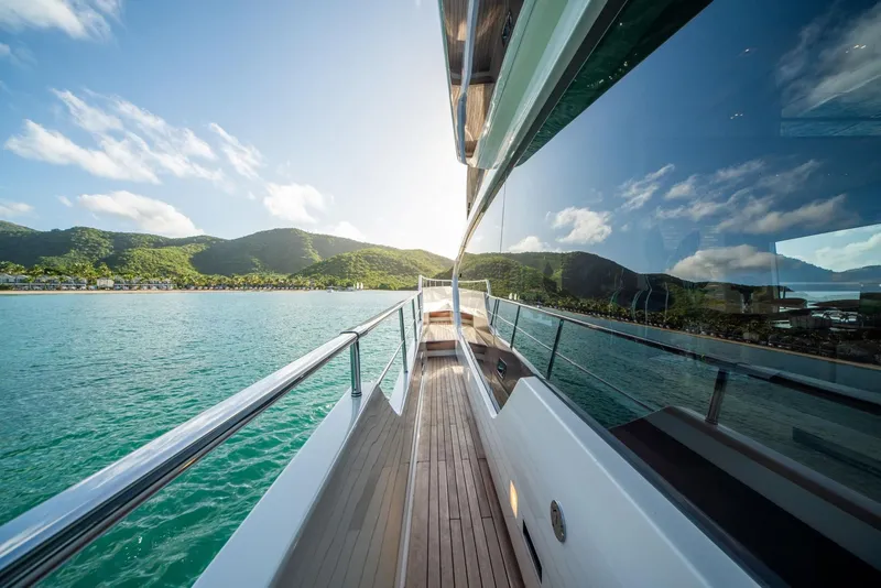 Slide: The Image of Akula Starboard - 10