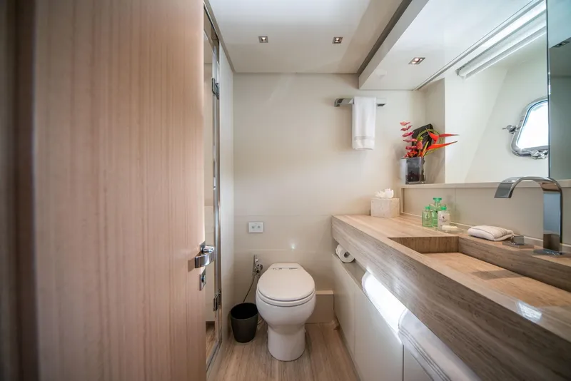 Slide: The Image of Sanlorenzo SL86 2018 - 61