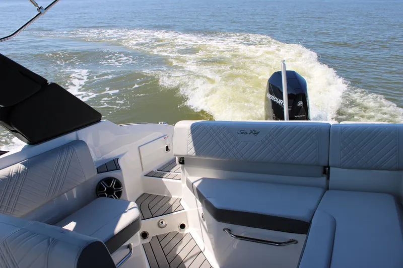 Slide: The Image of Sea Ray SDX 250 Outboard 2026 - 36