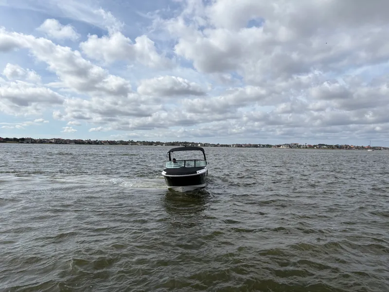 Slide: The Image of Sea Ray SDX 250 Outboard 2026 - 6