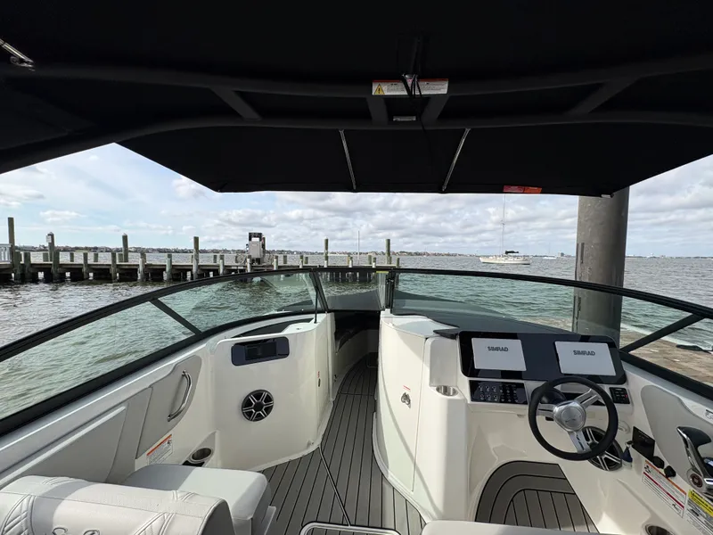 Slide: The Image of Sea Ray SDX 250 Outboard 2026 - 9