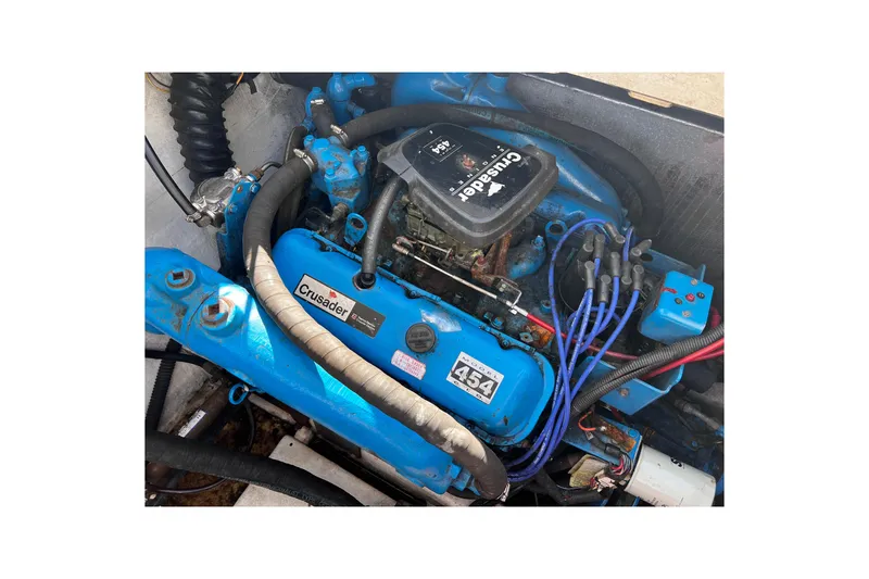 Slide: The Image of Blue Crusader engine in a 1994 Gibson 44 Classic boat. - 35