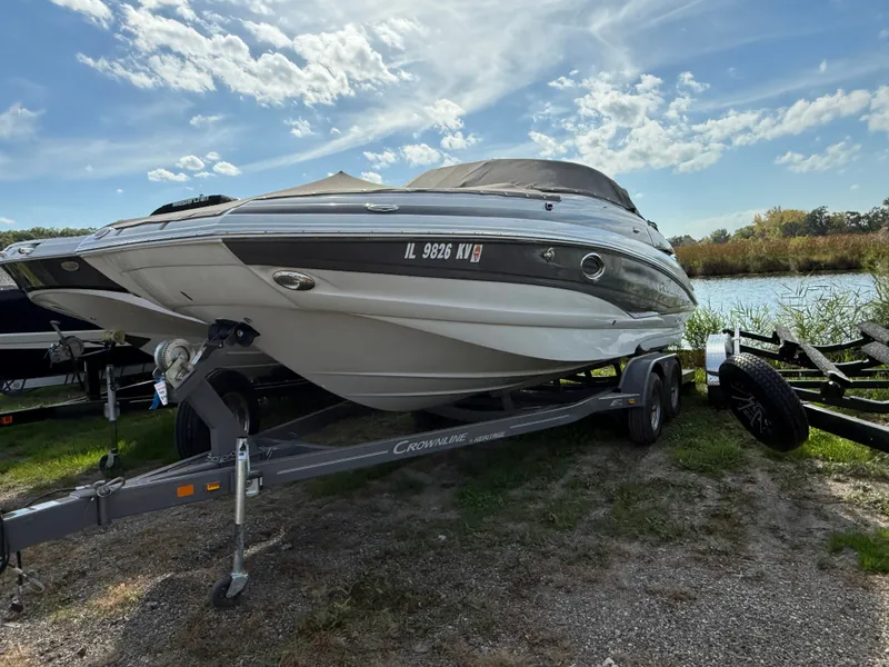 Slide: The Image of Crownline Boats Eclipse E4 2017 - 1