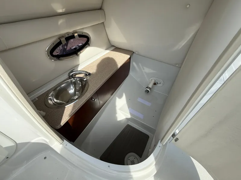 Slide: The Image of Crownline Boats Eclipse E4 2017 - 27