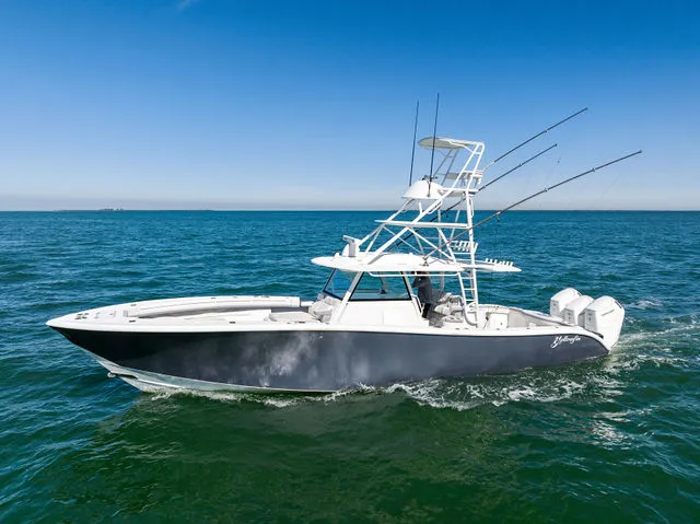 Slide: The Image of Yellowfin 42 Offshore 2022 - 76