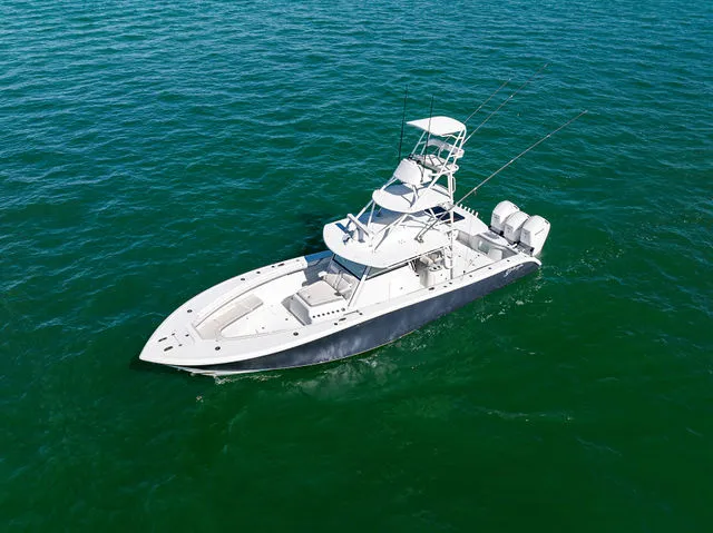 Slide: The Image of Yellowfin 42 Offshore 2022 - 79