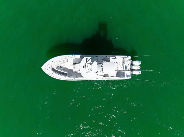 Slide: The Image of Yellowfin 42 Offshore 2022 - 80