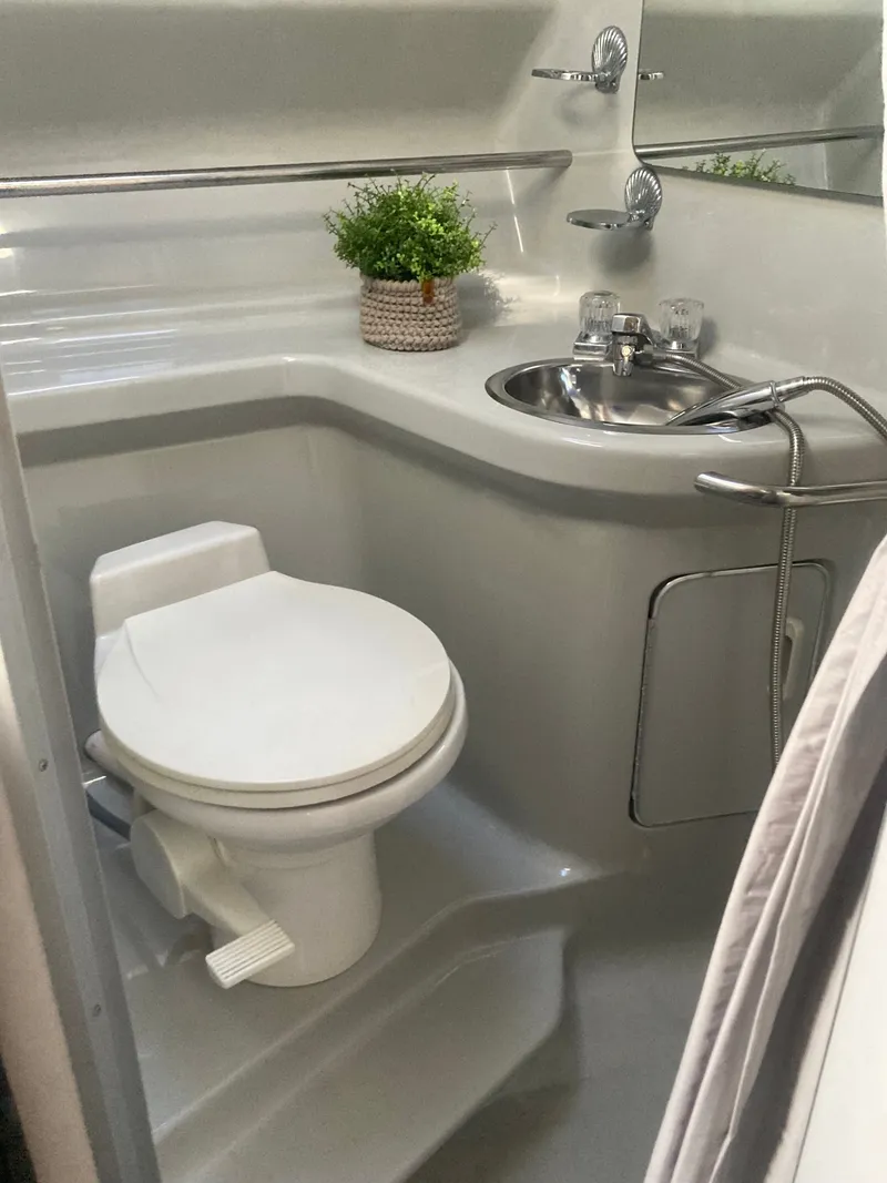 Slide: The Image of Sea Ray Sundancer 310 1990 - 28