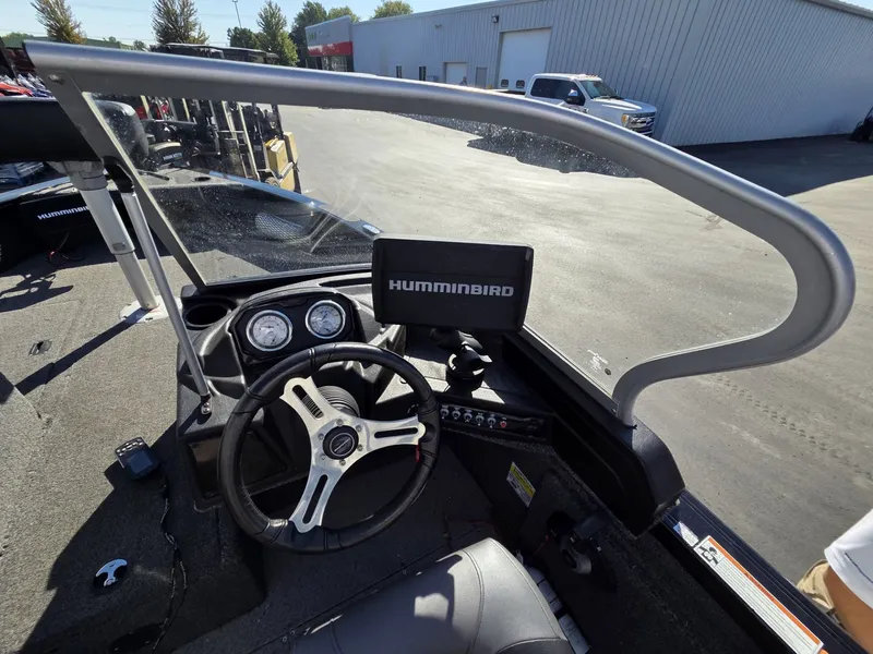 Slide: The Image of Crestliner 1850 Fish Hawk WT 2020 - 11