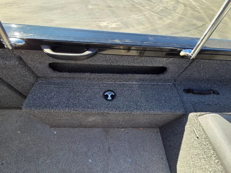 Slide: The Image of Crestliner 1850 Fish Hawk WT 2020 - 17