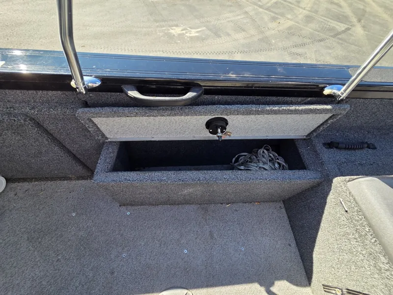 Slide: The Image of Crestliner 1850 Fish Hawk WT 2020 - 18