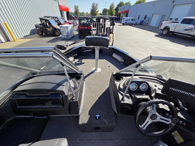 Slide: The Image of Crestliner 1850 Fish Hawk WT 2020 - 20