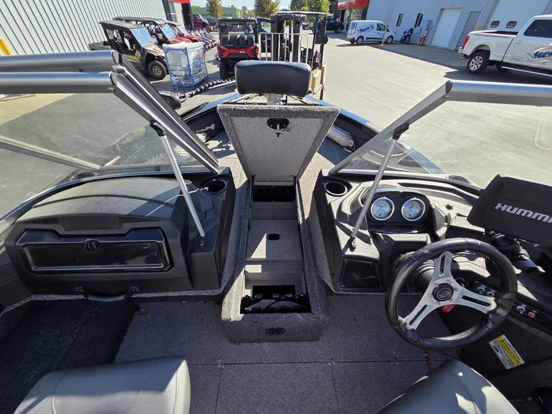 Slide: The Image of Crestliner 1850 Fish Hawk WT 2020 - 21