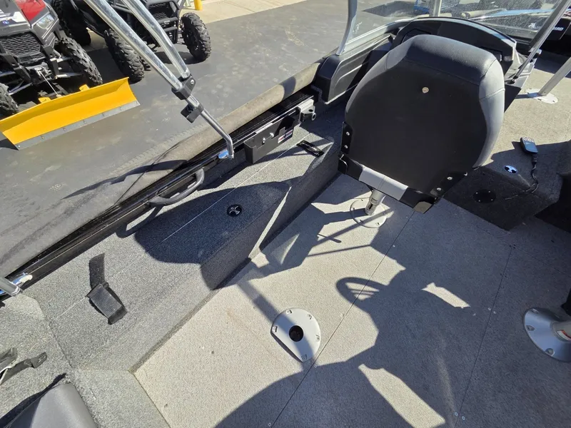 Slide: The Image of Crestliner 1850 Fish Hawk WT 2020 - 9