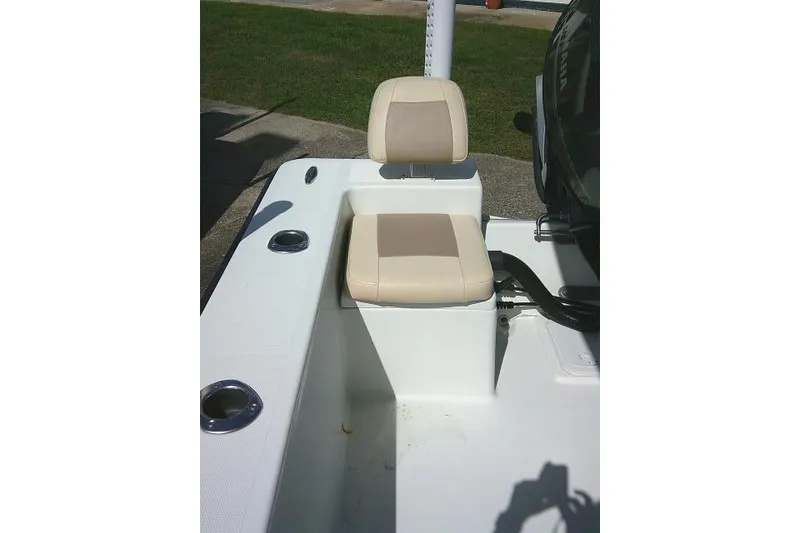 Slide: The Image of 2018 KenCraft 2060 BAYRIDER boat seat with beige and white upholstery. - 19