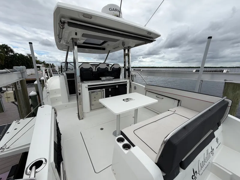 Slide: The Image of Jeanneau Leader 10.5 WA 2023 - 10