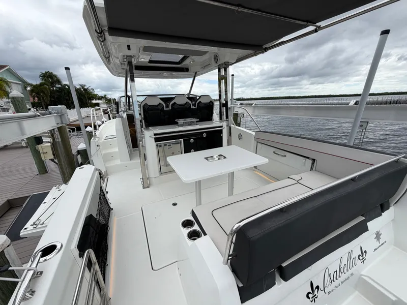 Slide: The Image of Jeanneau Leader 10.5 WA 2023 - 11