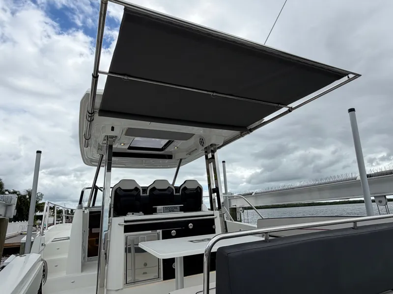 Slide: The Image of Jeanneau Leader 10.5 WA 2023 - 13