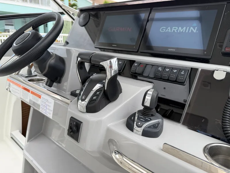 Slide: The Image of Jeanneau Leader 10.5 WA 2023 - 26